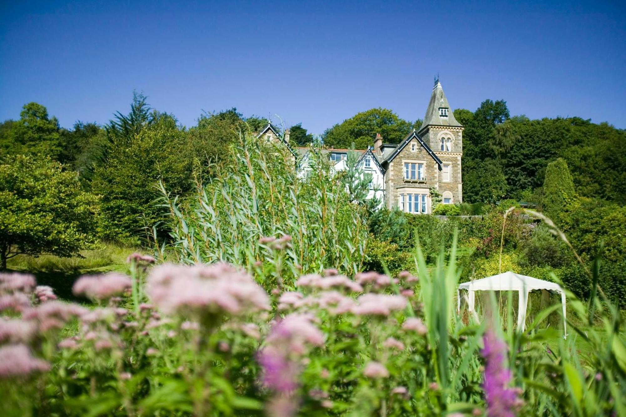 Yewfield Self Catering Apartments Hawkshead Exteriör bild